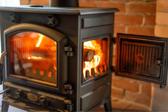 Entretien d&rsquo;un poêle à bois : guide complet pour un bon fonctionnement